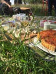 Vers gemaakte quiches en wraps